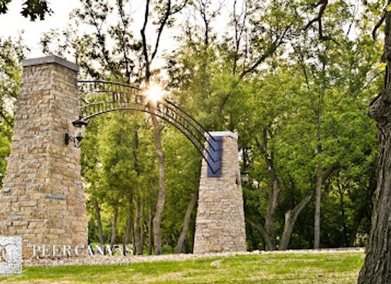 wisconsin/northwoods/landmark/dc-estate-winery