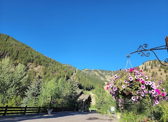idaho/ketchum/landmark/river-run-day-lodge