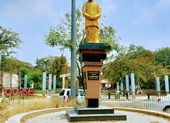 india/coimbatore/landmark/c-subramanian-statue
