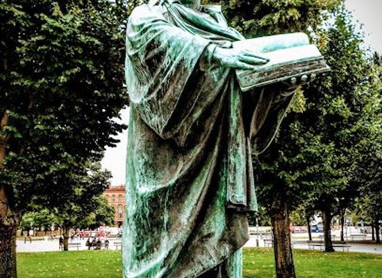 germany/berlin/landmark/luther-monument