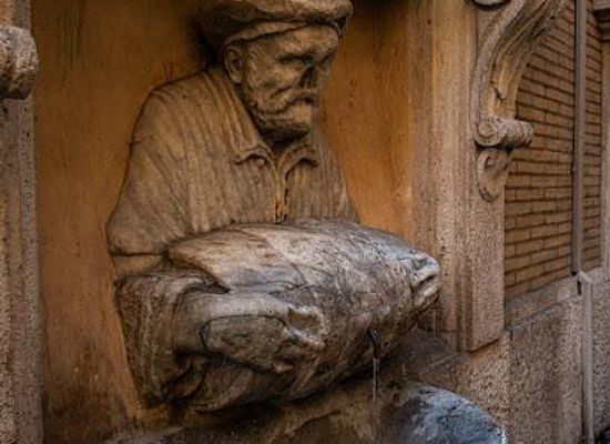 italy/rome/landmark/fountain-of-the-porter