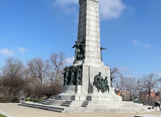 canada/lanaudiere/landmark/monument-to-sir-george-etienne-cartier
