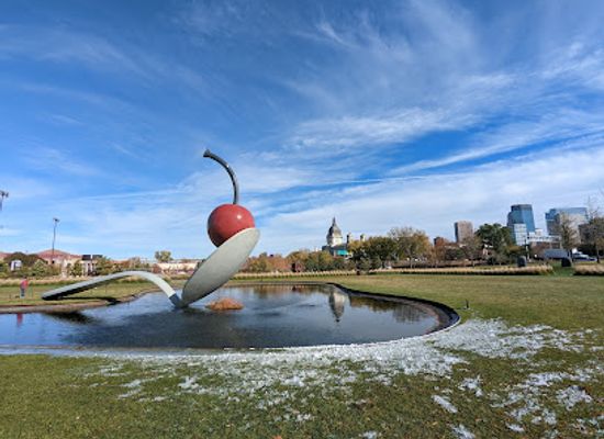 minnesota/minneapolis/landmark/minneapolis-sculpture-garden