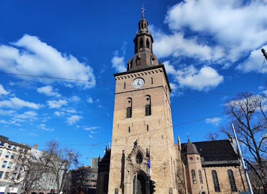 norway/oslo/sentrum/landmark/oslo-cathedral