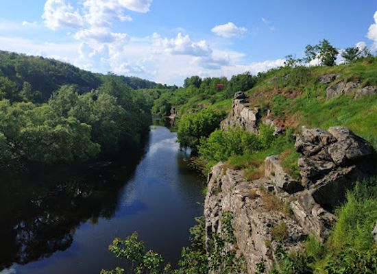 ukraine/bukovina/landmark/buky-canyon