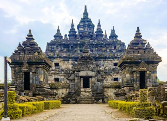 indonesia/java/landmark/plaosan-lor-temple