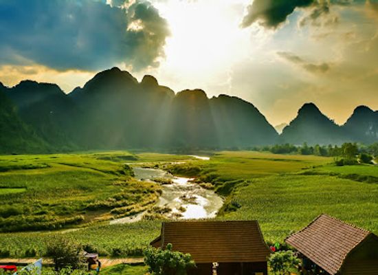 vietnam/southeast/landmark/oxalis-adventure-tours