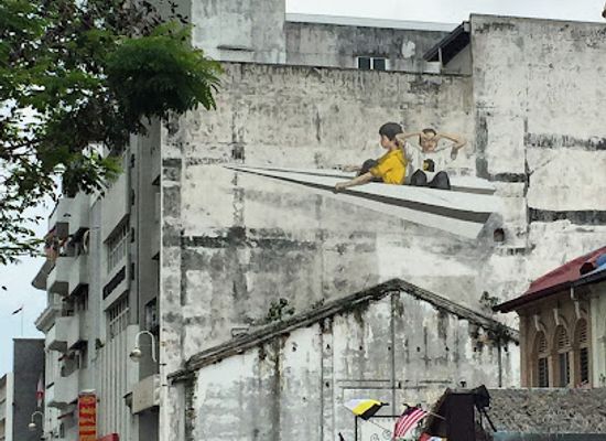 malaysia/ipoh/landmark/ipoh-mural-no-2-a-paper-plane