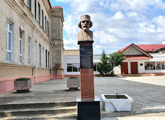 moldova/tiraspol/landmark/zelinsky-monument