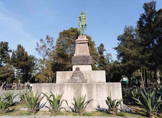mexico/pacific-coast/landmark/monumento-indios-verdes