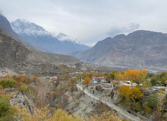 pakistan/gilgit/landmark/buddha-de-yasheni