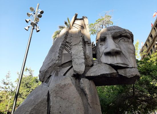chile/metropolitan-region-of-santiago/landmark/monument-to-the-indigenous-peoples