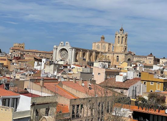 spain/tarragona/landmark/torre-arandes