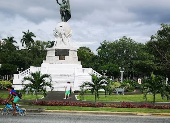 panama/western-panama/landmark/monument-to-vasco-nunez-of-balboa
