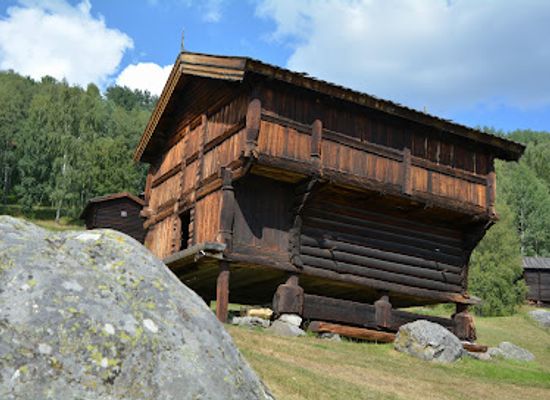 norway/buskerud/landmark/nore-og-uvdal-bygdetun-og-uvdal-stavkirke
