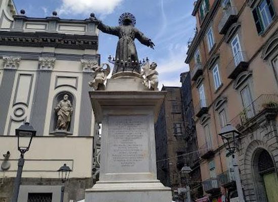 italy/capri/landmark/piazza-san-gaetano