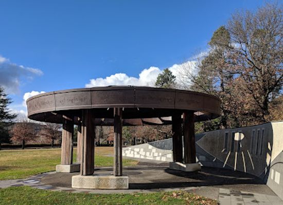 australia/canberra/city-centre/landmark/magna-carta-place