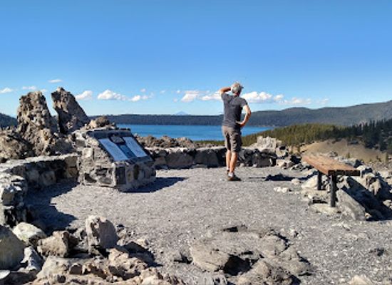 oregon/central-oregon/landmark/big-obsidian-flow-trailhead-and-interpretive-site