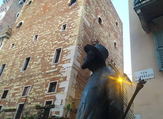 italy/verona/landmark/monument-to-berto-barbarani