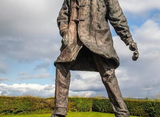 united-kingdom/glasgow/landmark/david-stirling-memorial