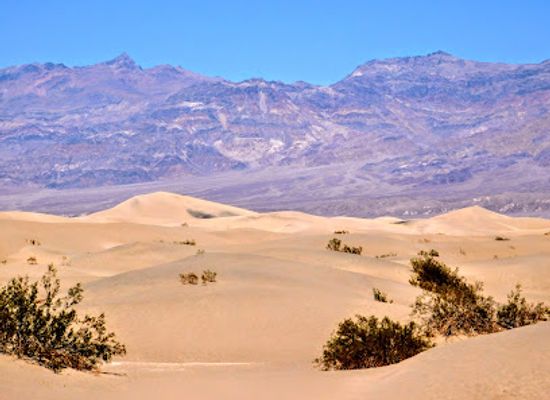 california/death-valley-national-park/landmark/mesquite-flat-sand-dunes