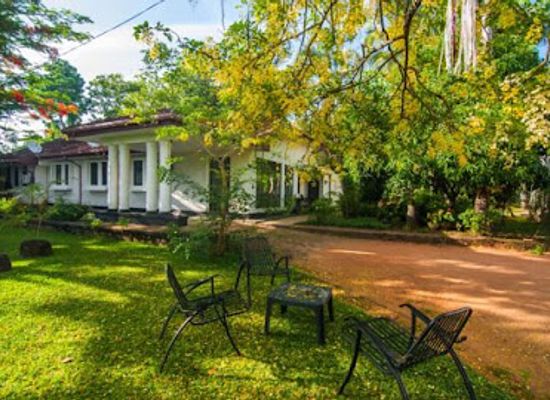 sri-lanka/cultural-triangle/landmark/dambulla-rock-arch