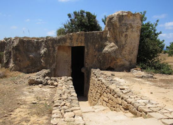 cyprus/paphos/tombs-of-the-kings/landmark/tomb-8