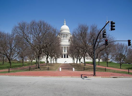 rhode-island/east-bay/landmark/rhode-island-state-house