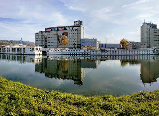austria/linz/landmark/mural-harbor-gallery