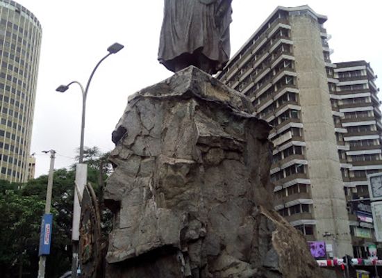 kenya/nairobi/landmark/tom-mboya-statue