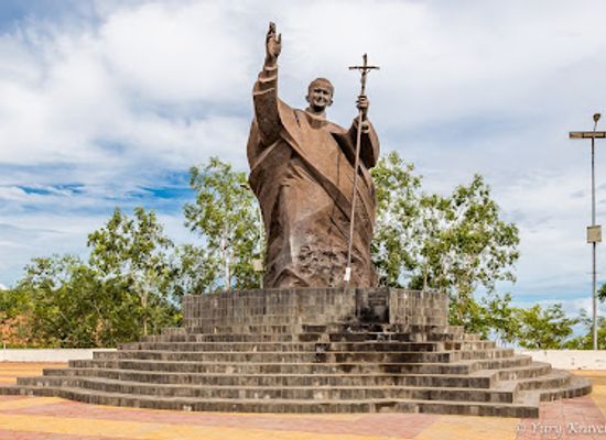 timor-leste/dili/landmark/statue-of-pope-john-paul-ii
