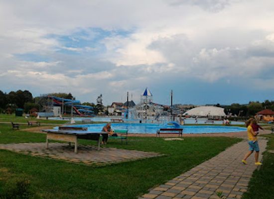 romania/mures/landmark/complexul-weekend-tg-mures-marosvasarhelyi-vikendtelep