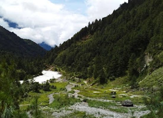 nepal/namche-bazaar/landmark/chhermading-village