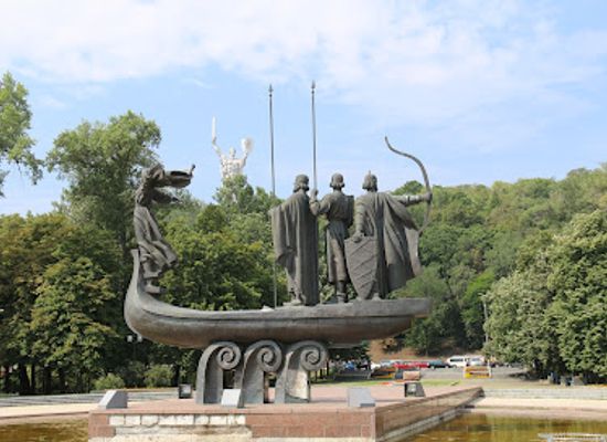 ukraine/dnieper-ukraine/landmark/kyiv-founders-monument