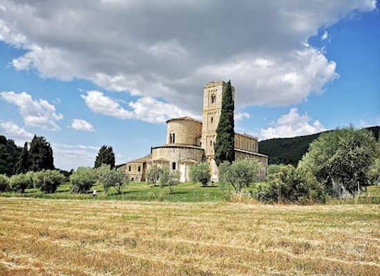 italy/val-d-orcia/landmark/abbey-of-sant-antimo