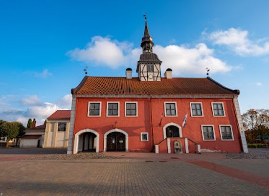 latvia/livonia/landmark/bauska-town-hall