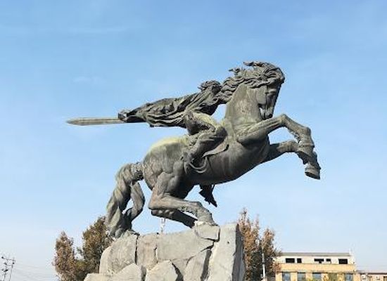 armenia/tsaghkadzor/landmark/sasuntsi-davit-statue