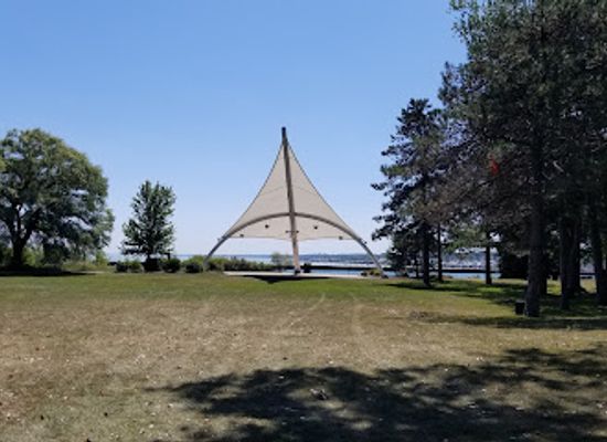 illinois/waukegan/landmark/waukegan-municipal-beach