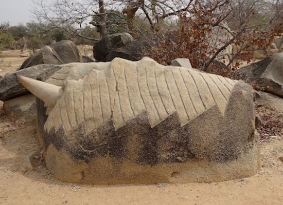 burkina-faso/koudougou/landmark/sculptures-de-laongo
