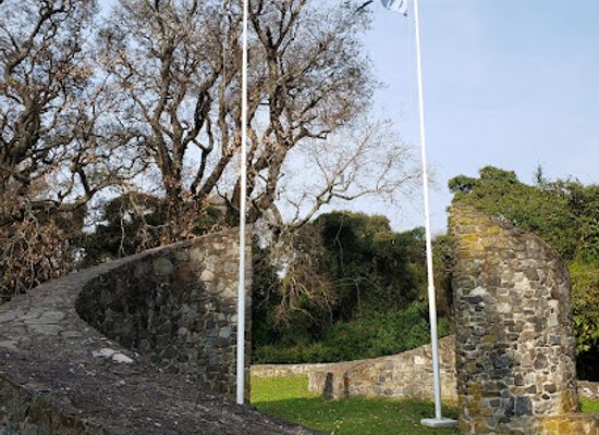 uruguay/south-coast/landmark/monumento-a-los-heroes-comunes-de-ambos-pueblos