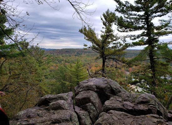 wisconsin/baraboo-range/landmark/ice-age-trail-devil-s-lake-segment