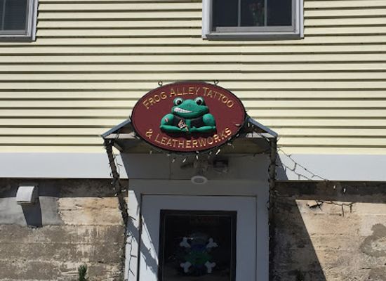vermont/middlebury/landmark/frog-alley-tattoo-leatherworks
