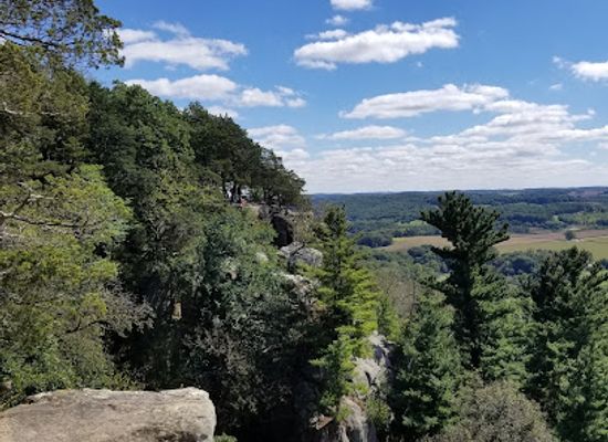 wisconsin/baraboo-range/landmark/gibraltar-rock-state-ice-age-trail-area