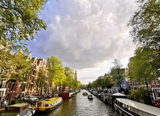 netherlands/amsterdam/landmark/de-drie-hendricken