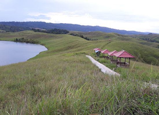 indonesia/highlands-papua/landmark/danau-emfote