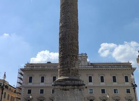 vatican-city/vatican-gardens/landmark/piazza-colonna
