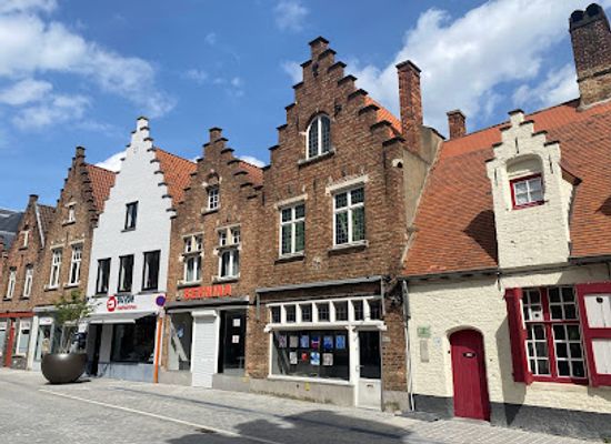 belgium/bruges/landmark/barge-bridge-bargebrug