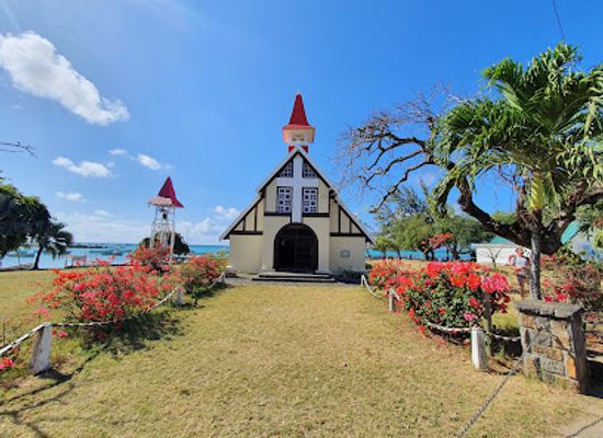 mauritius/riviere-du-rempart/landmark/cap-malheureux-cemetery