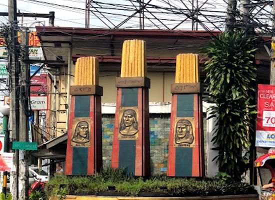 philippines/legazpi/landmark/ibalong-festival-monument