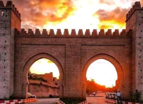 morocco/sahara-desert/landmark/iminifri-natural-bridge